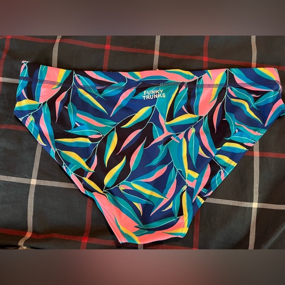 Funky Trunks Speedo Style Swim Brief Size 38 - Picture 2 of 3